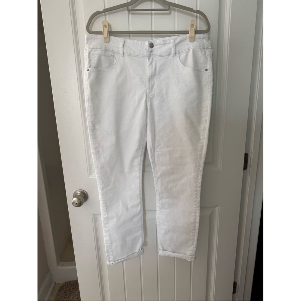 No Boundaries White Cropped Straight-Leg Jeans